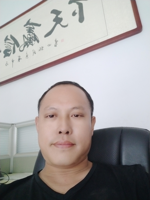 山丘的第三张照片--潍坊相亲服务中心