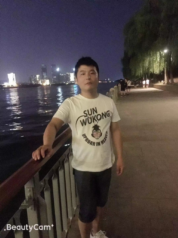 古月的第一张照片--潍坊相亲服务中心
