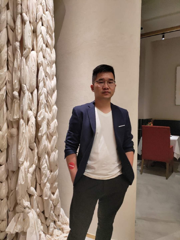 在路上的第二张照片--潍坊相亲服务中心