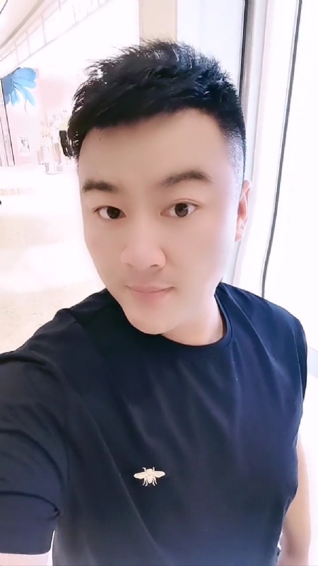 微风徐徐的第二张照片--潍坊相亲服务中心