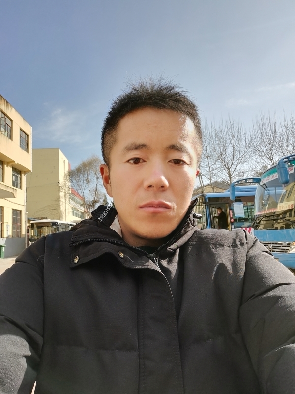 孤独的云的第一张照片--潍坊相亲服务中心