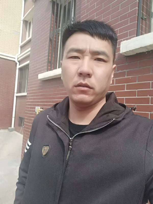 谁伴我闯荡的第一张照片--潍坊相亲服务中心