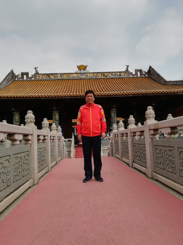 红尘老生的第一张照片--潍坊相亲服务中心