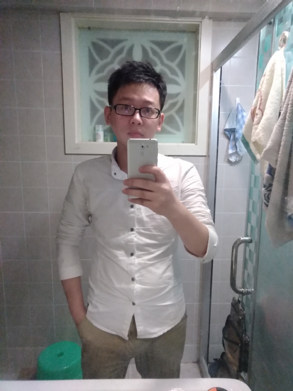 花谢魂伤的第一张照片--潍坊相亲服务中心