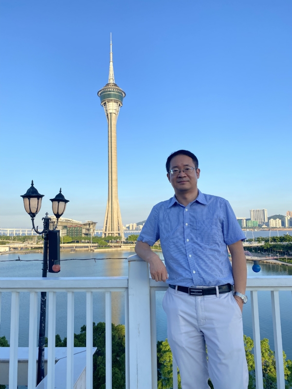 Yangyi的第三张照片--潍坊相亲服务中心