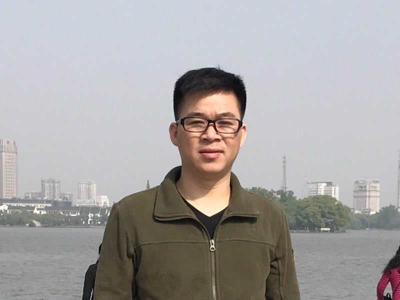 孔雀鱼的第一张照片--潍坊相亲服务中心