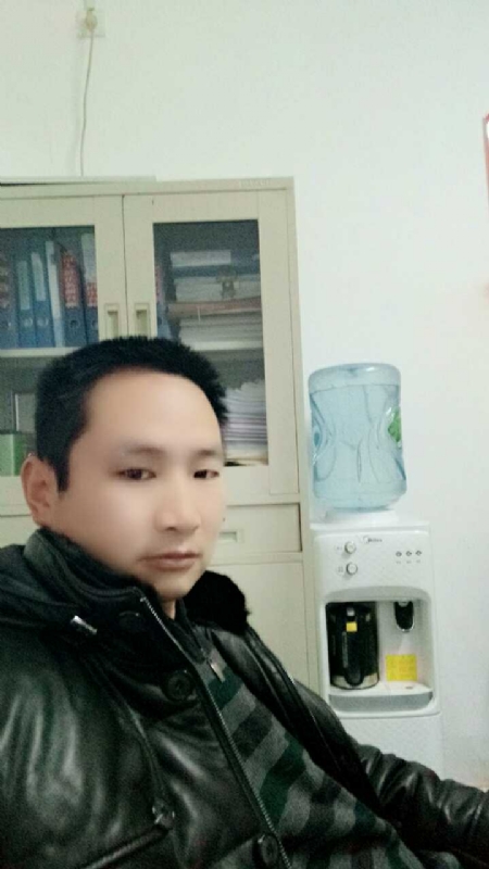 蓝色棒棒糖的第一张照片--潍坊相亲服务中心