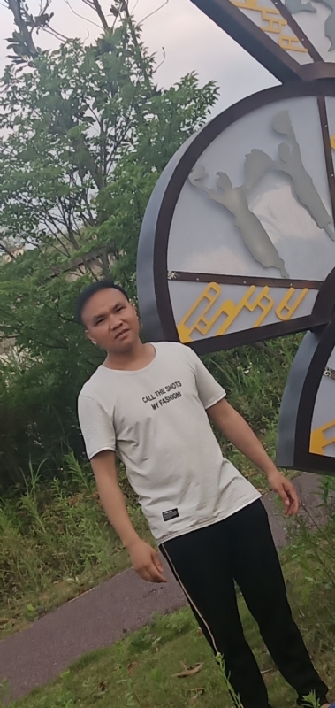 愉快的阳光的第一张照片--潍坊相亲服务中心