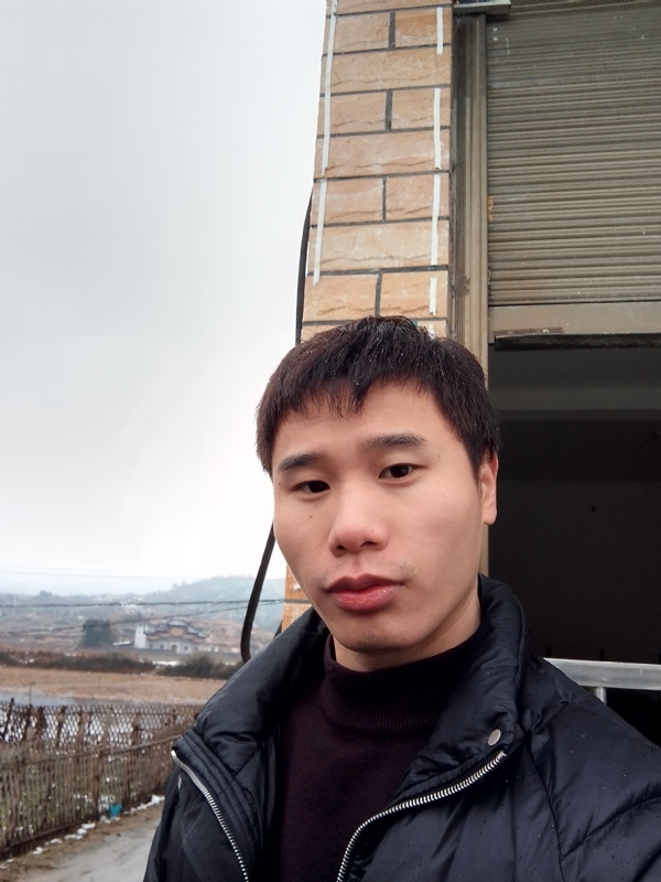 银色的羽翼的第一张照片--潍坊相亲服务中心