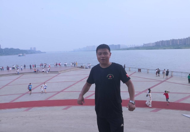 曾经心疼的我的第一张照片--潍坊相亲服务中心