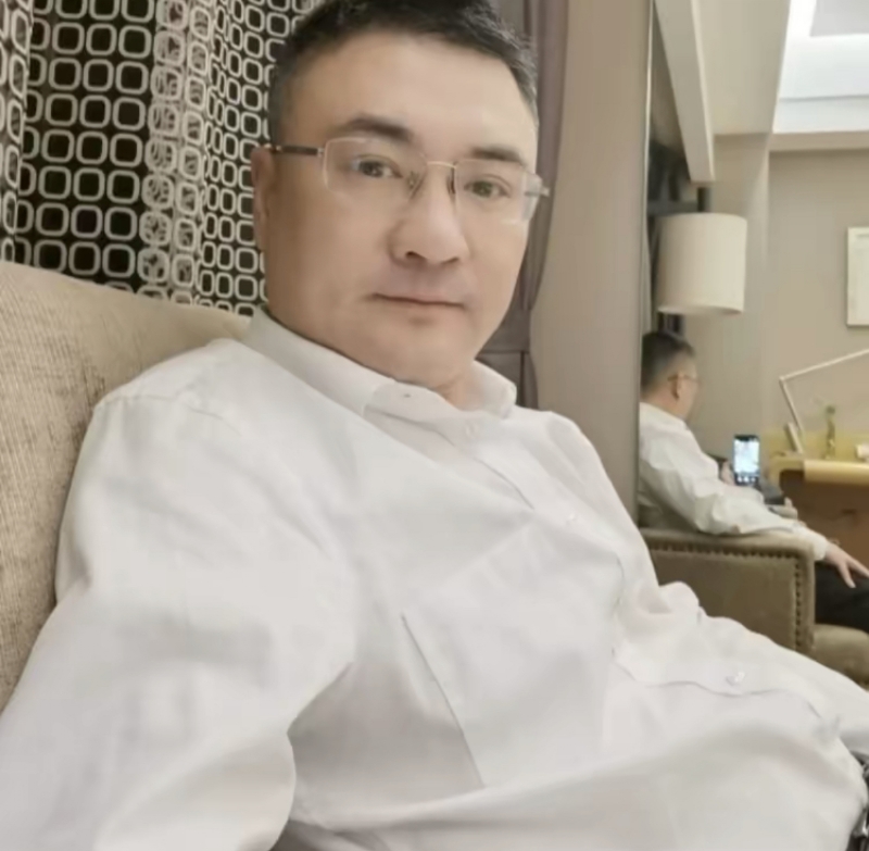 追逐的第二张照片--潍坊相亲服务中心