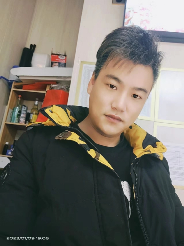 孤酒枕愁眼眠的第二张照片--潍坊相亲服务中心