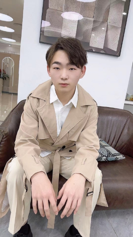 啊哲的第一张照片--潍坊相亲服务中心