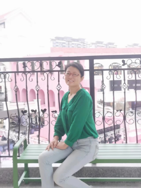 丽华的第三张照片--潍坊相亲服务中心