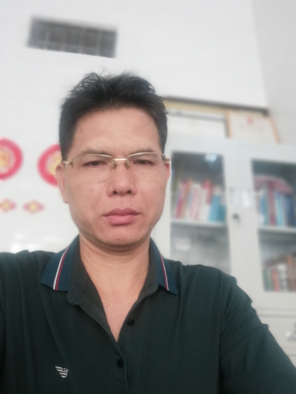 后视镜的第一张照片--潍坊相亲服务中心