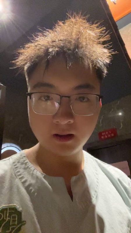 成熟稳重的男士的第一张照片--潍坊相亲服务中心