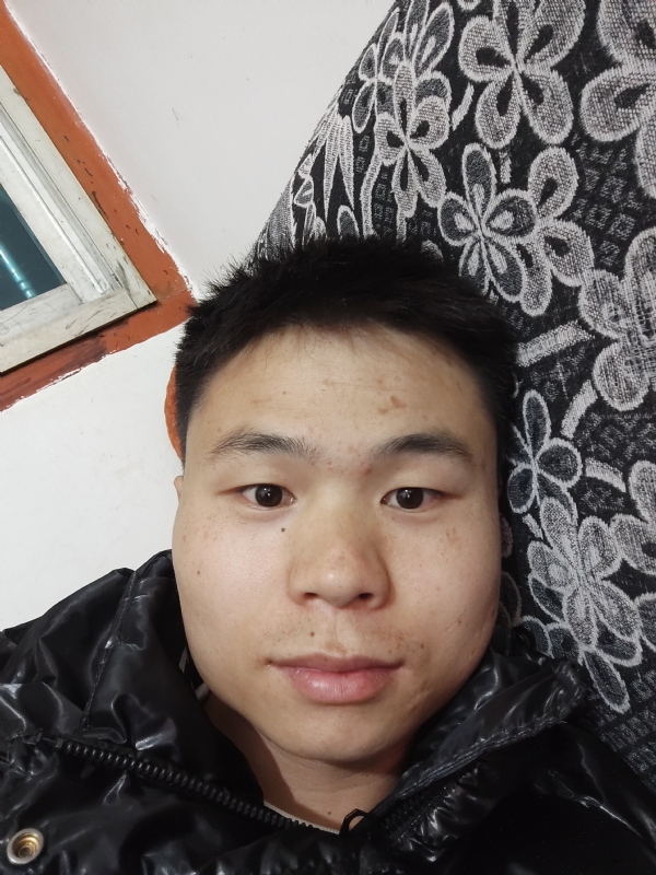 麒麟区幼儿园扛把子的第三张照片--潍坊相亲服务中心