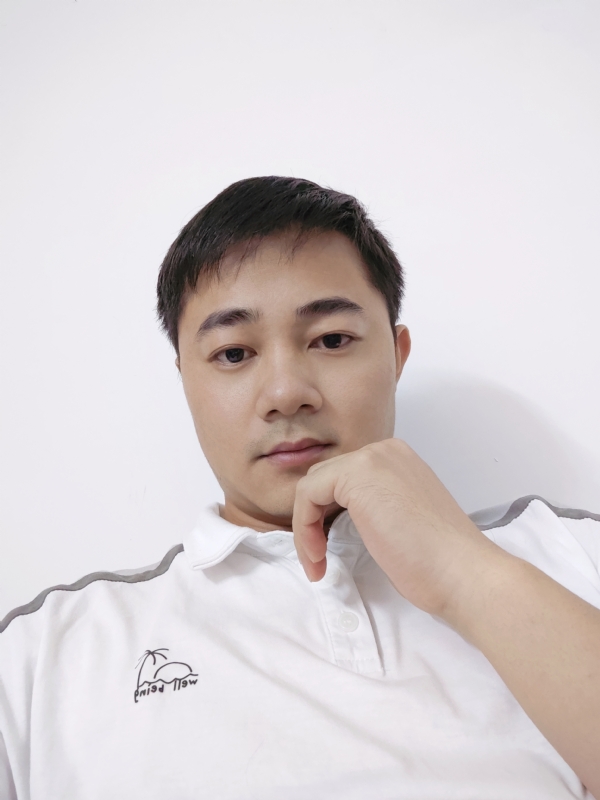 啊良的第一张照片--潍坊相亲服务中心