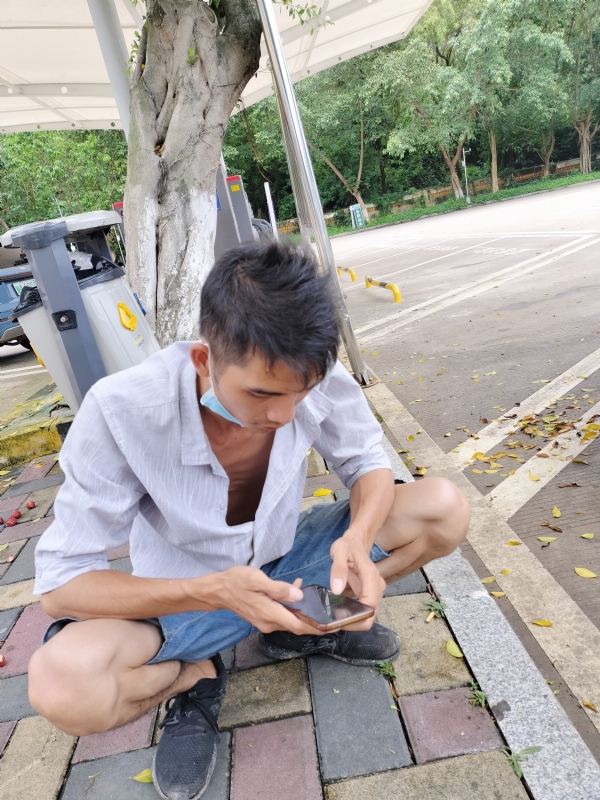 太累了的第一张照片--潍坊相亲服务中心